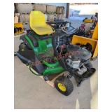 John Deere 724cc 24HP 100 Series Lawn Tractor