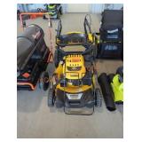 DEWALT 21" Gas Self-Propelled Lawn Mower