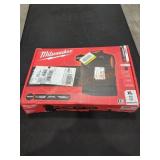 Milwaukee M12 BLACK XL Heated Vest Kit