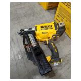 DeWalt 20V 21ï¿½ Round Head Nailer