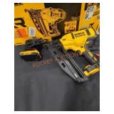 DeWalt 20V 16GA Angled Finish Nailer