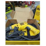 DeWalt 3/8" keyless chuck drill kit