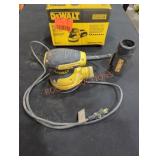 DeWalt Corded 5" Random Orbit Sander (Grade: C)
