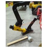 DeWalt 2 in 1 flooring tool