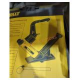 DeWalt 2 in 1 flooring tool