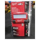 Milwaukee USB 550L Pivoting Flood Light