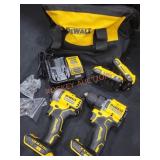 DeWalt XR Hammer Drill/ Impact Driver Kit
