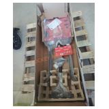 Milwaukee 6" Leveling Tripod Chain Vise