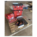 Milwaukee Packout Rolling Tool Chest, ROBERTS Tool