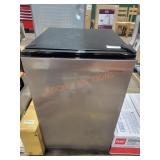 Vissani Compact Refrigerator