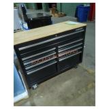 Husky 9 Drawer Tool Bench