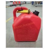 1 5 gal red gas can