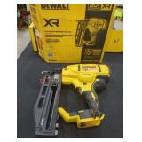 DeWalt 20v 16Ga Straight Finish Nailer (Grade: B-)