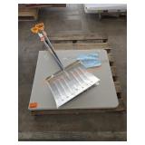 HDX 6ft Table, Shovels