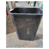 Rubbermaid Trash Can