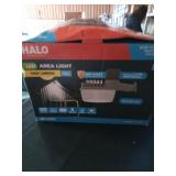 Halo outdoor security dusk to dawn area light