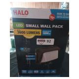 Halo small wall pack