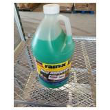 Gallon rain x bug remover