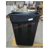 Garbage can