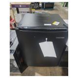 Vissani Compact Refrigerator