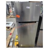 Vissani Medium Size Refrigerator