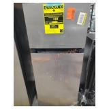 Vissani Compact Refrigerator,Damaged