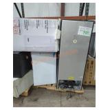 Skid Salvage Refrigerators And Chest Freezers,