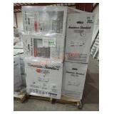 Skid 7 Assorted American Standard Toilets , 7 X