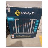 Safety 1st Walk Thru Gate