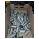 Box lot DeWalt 9-Gauge Galvanized Barbe