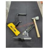 DeWalt 2 N 1 Flooring Tool