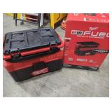 Milwaukee Wet/Dry Vac, (Grade: B-)