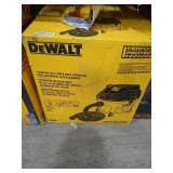 DeWalt 8 Gallon Dust Extractor