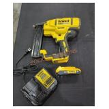 DeWalt 20v 18ga Narrow Crown Stapler Kit