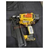Dewalt 20V 21ï¿½ Plastic Round Head Nailer