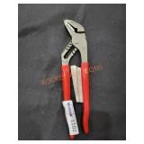 Milwaukee Adjustable Pliers