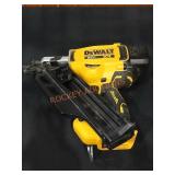 DEWALT 20V 30ï¿½ Paper Nailer