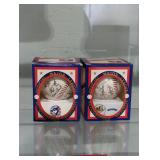 Pair of signed major league baseballs lot.