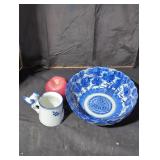 Porcelain mug and bowl.