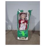 Animated illuminated Mrs Clause.