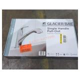 Market Single-Handle Pull-Out Faucet Chrome