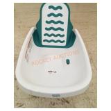 The first years bath seat