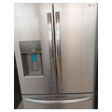 Frigidaire Gallery refrigerator with ice maker