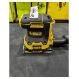 DeWALT 1/4 sheet palm sander