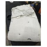TWIN Comforter And Pillow Case