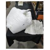 3-Piece FULL/QUEEN Comforter Set