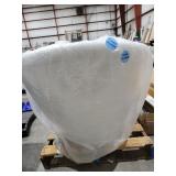 Free standing bathtub aprox 28"Hx71"Lx33"H