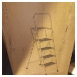 4 step ladder black