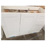 White Vanity w/drawers