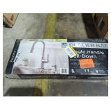 Glacier Bay Paulina 1-Handle Faucet Spray